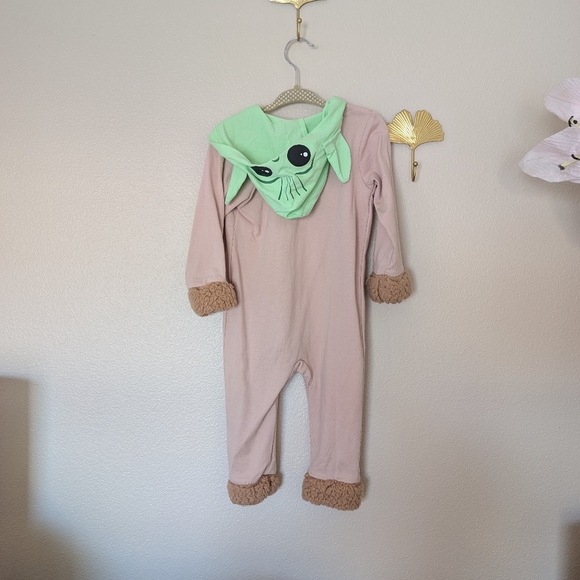 Star Wars Baby Yoda Halloween Costume with Green Hood Ears Size 12 mo Toddler - Picture 3 of 3